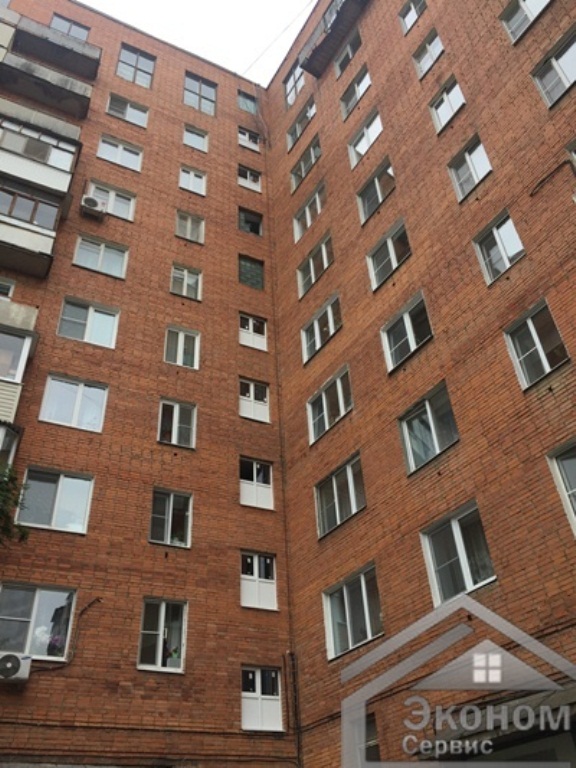 Остекление подъезда в жилом доме на Красноармейском пр-те. Работы выполнены в июле 2017г.