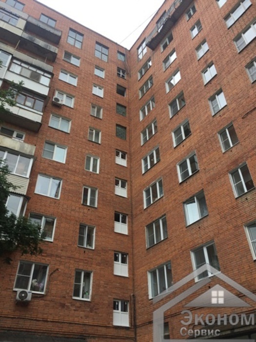 Остекление подъезда в жилом доме на Красноармейском пр-те. Работы выполнены в июле 2017г.